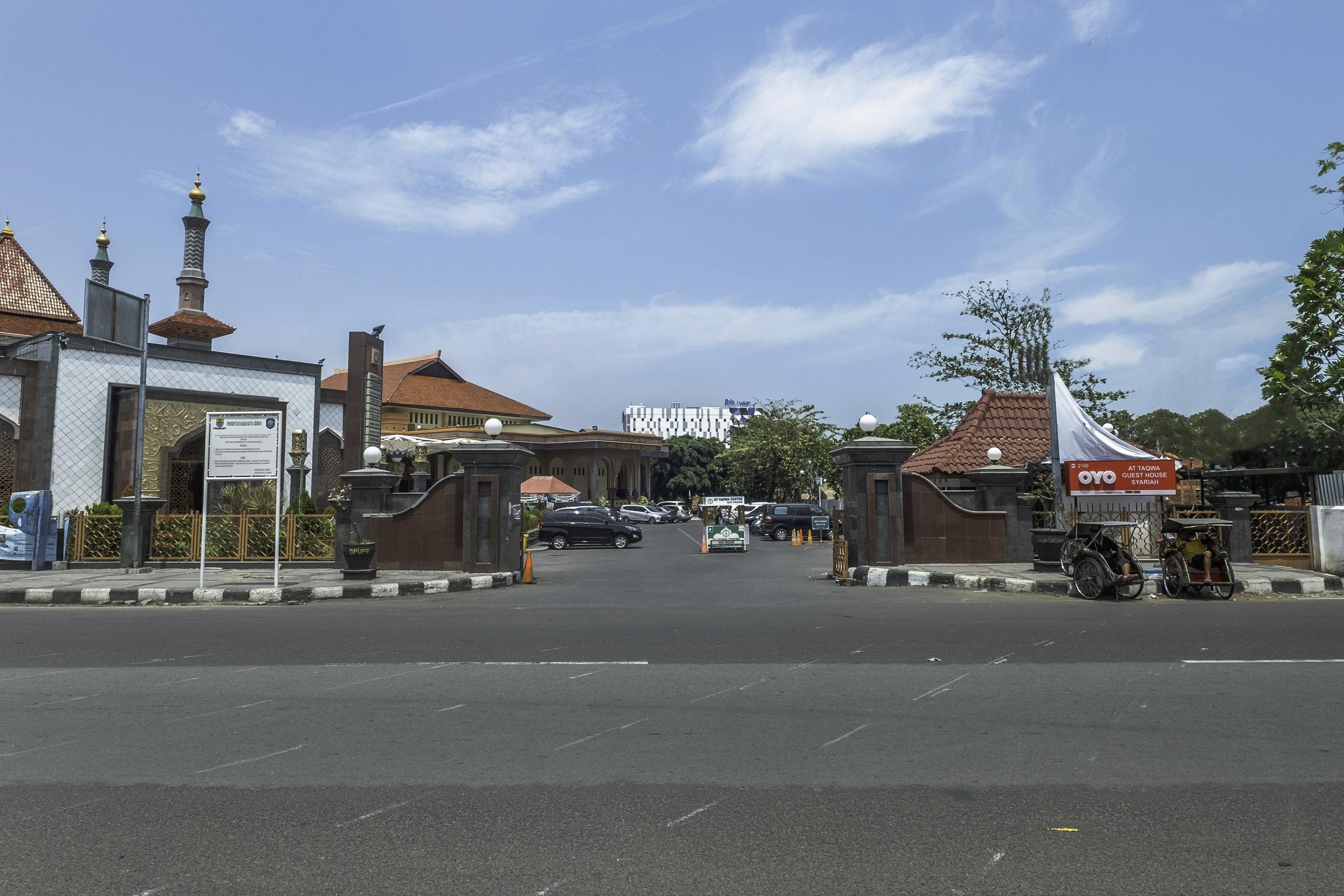 Oyo 2132 Pondok Avicenna Cirebon Exterior photo